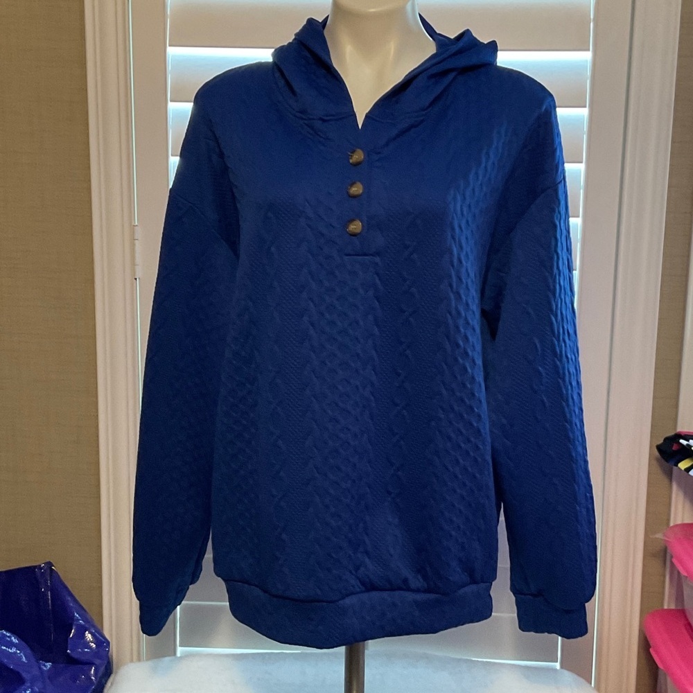 Elegant Blue Women's Quilted Hoodie